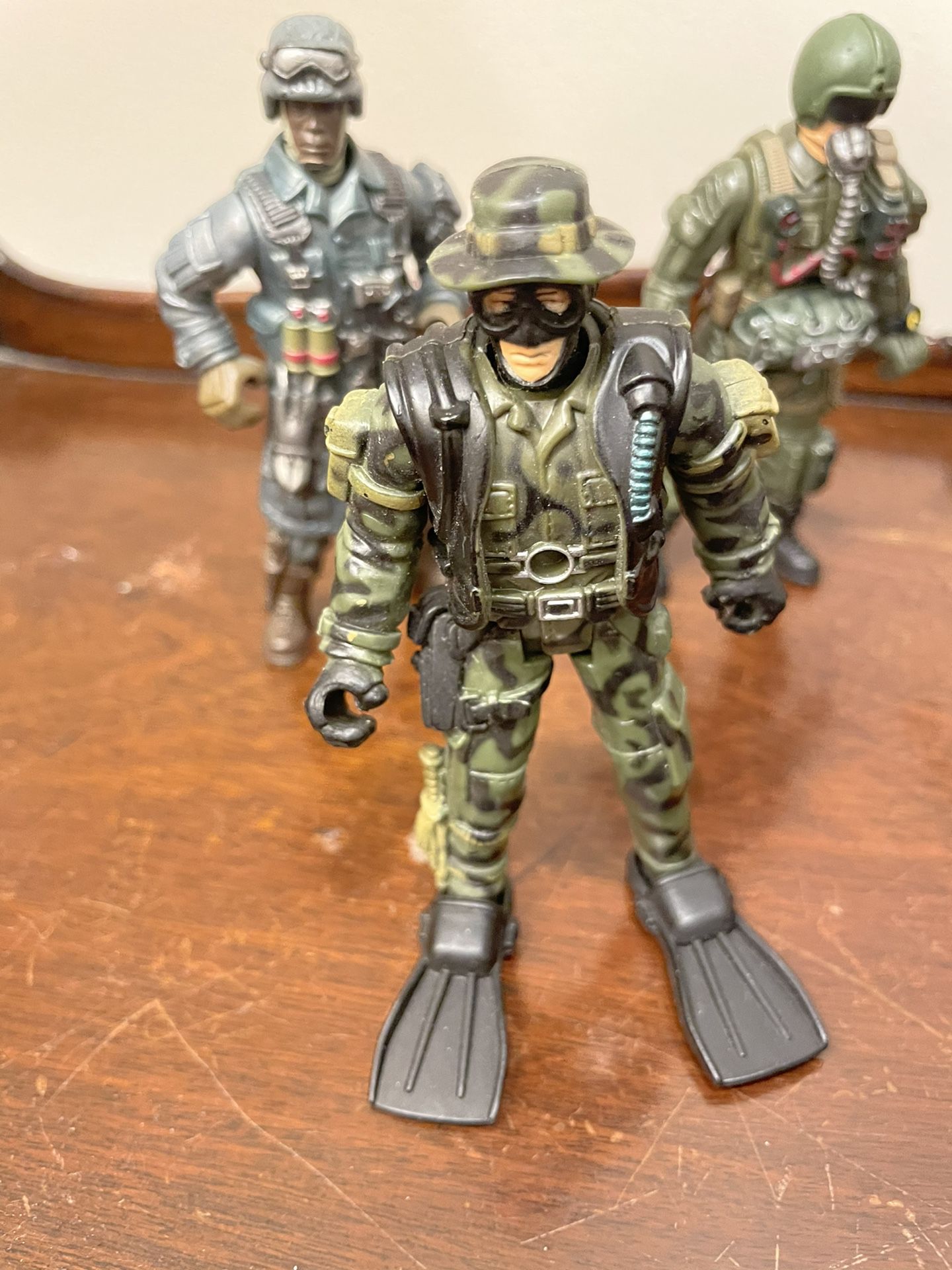 Chap Mei Rescue Squad And Mixed Action Figure Military Lot Of 9. Condition is pre owned and overall very solid and respectable shape. Every figure pic