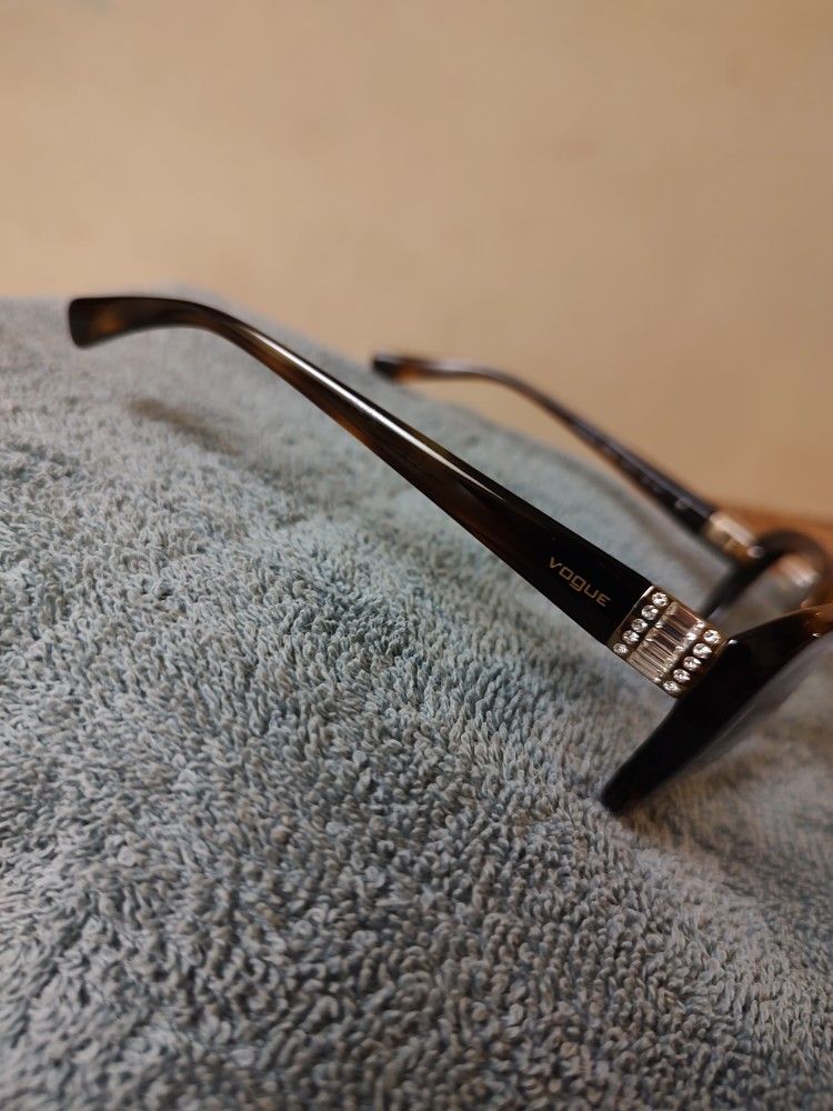 VOGUE Brown Tortoise Eyeglasses Frame