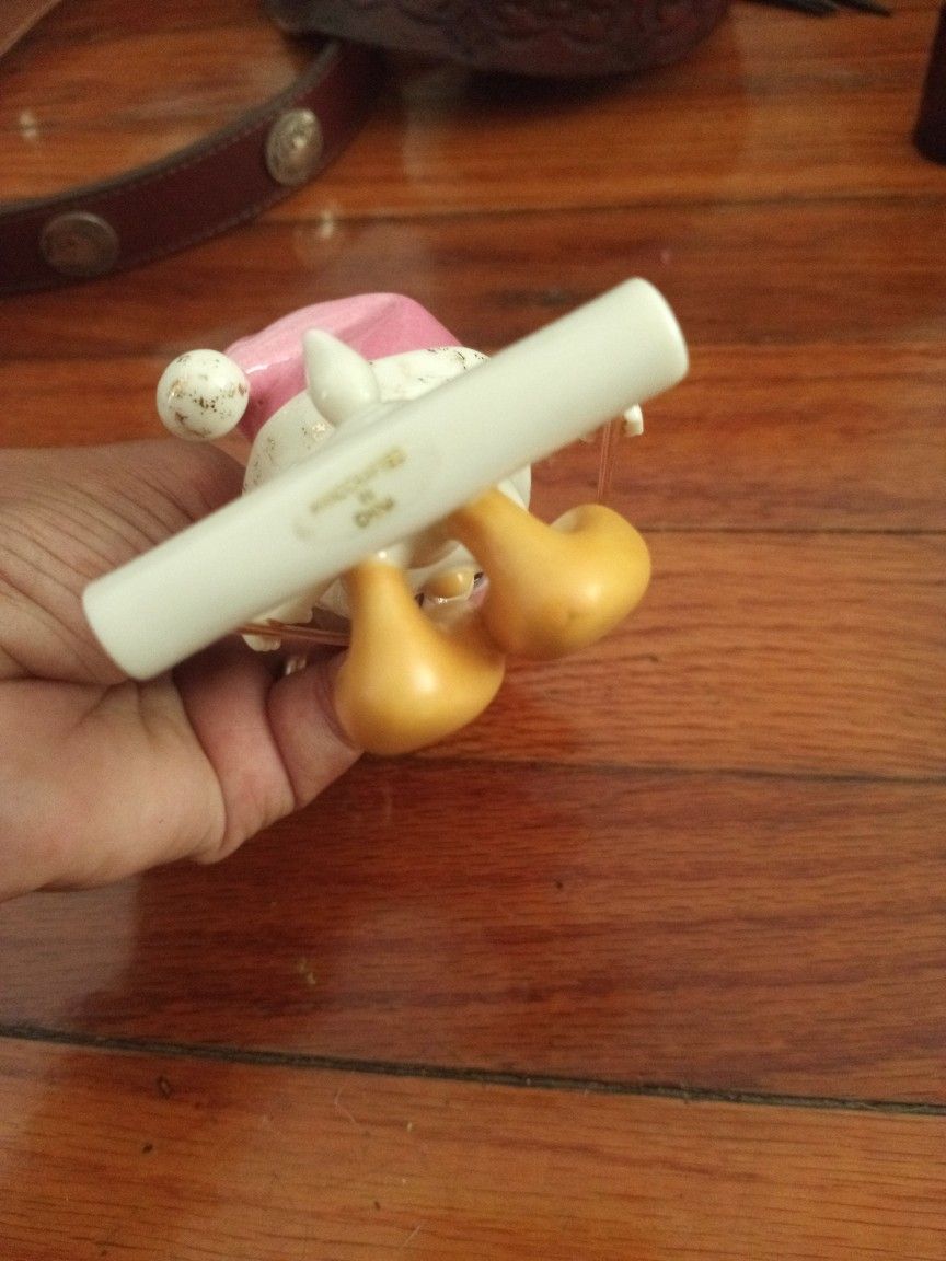 Lennox Tweety Bird Figurine. Like Us Great Condition.No Chips