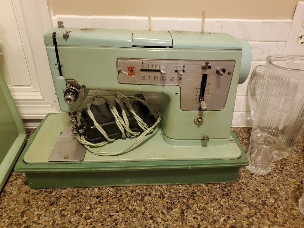 1960 Singer Sewing Machine