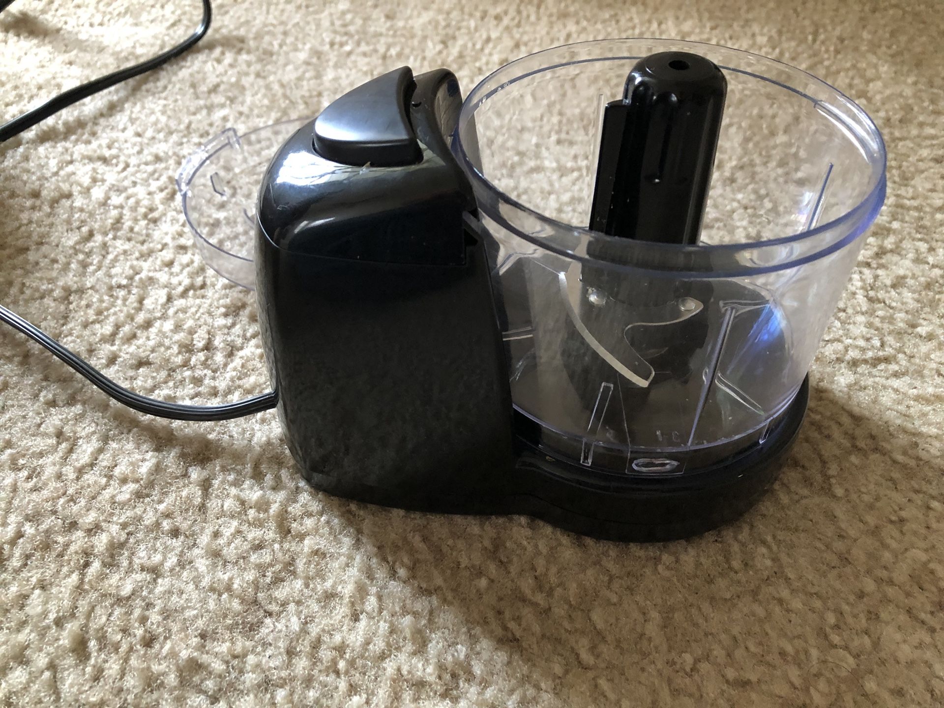 Bread toaster , hand mixer , vegetables chopper