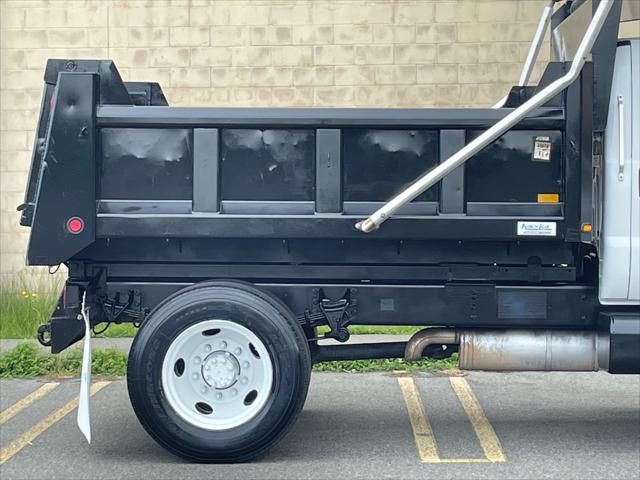 2005 Ford Super Duty F-650 Straight Frame