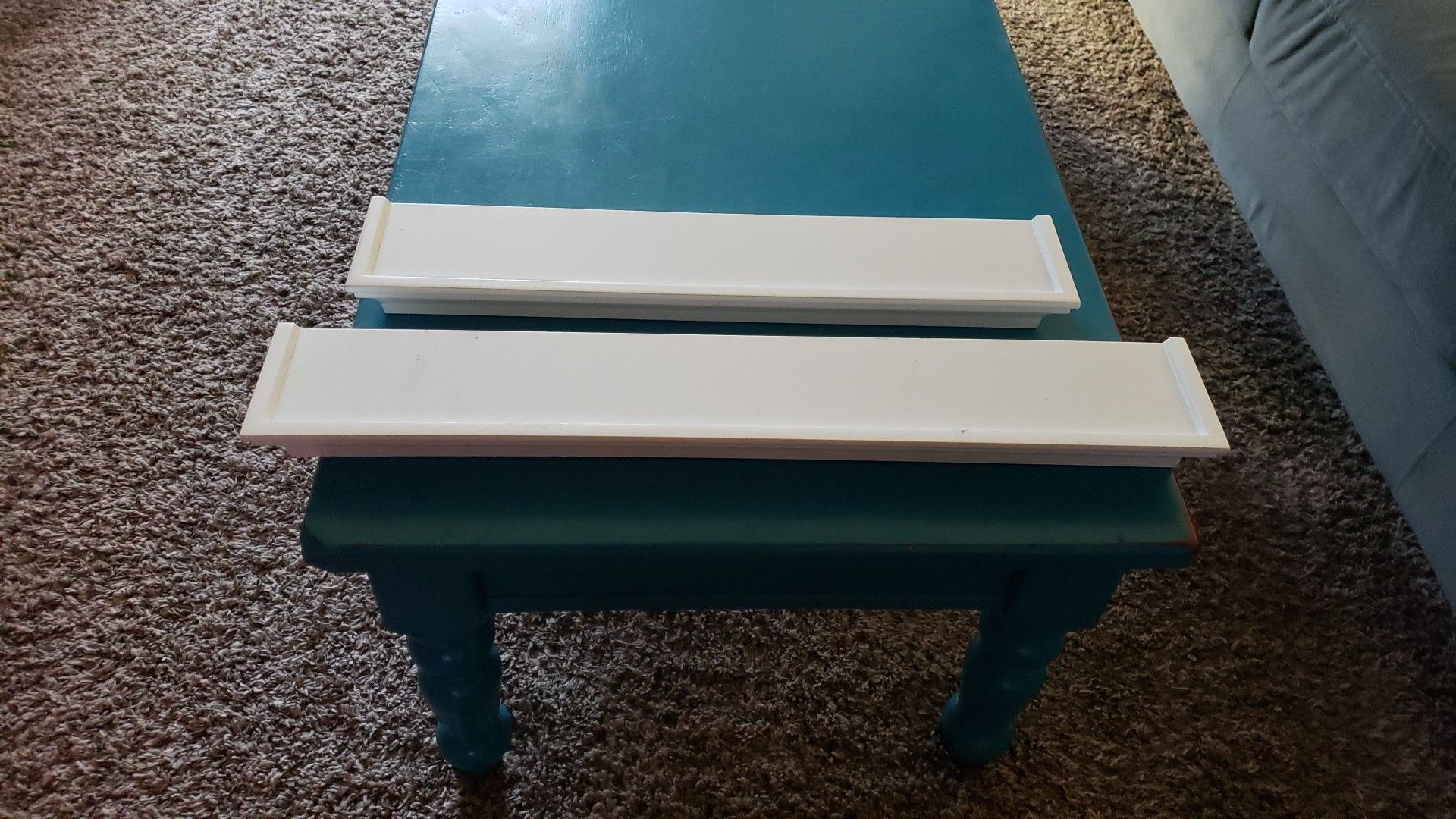Floating wall shelves