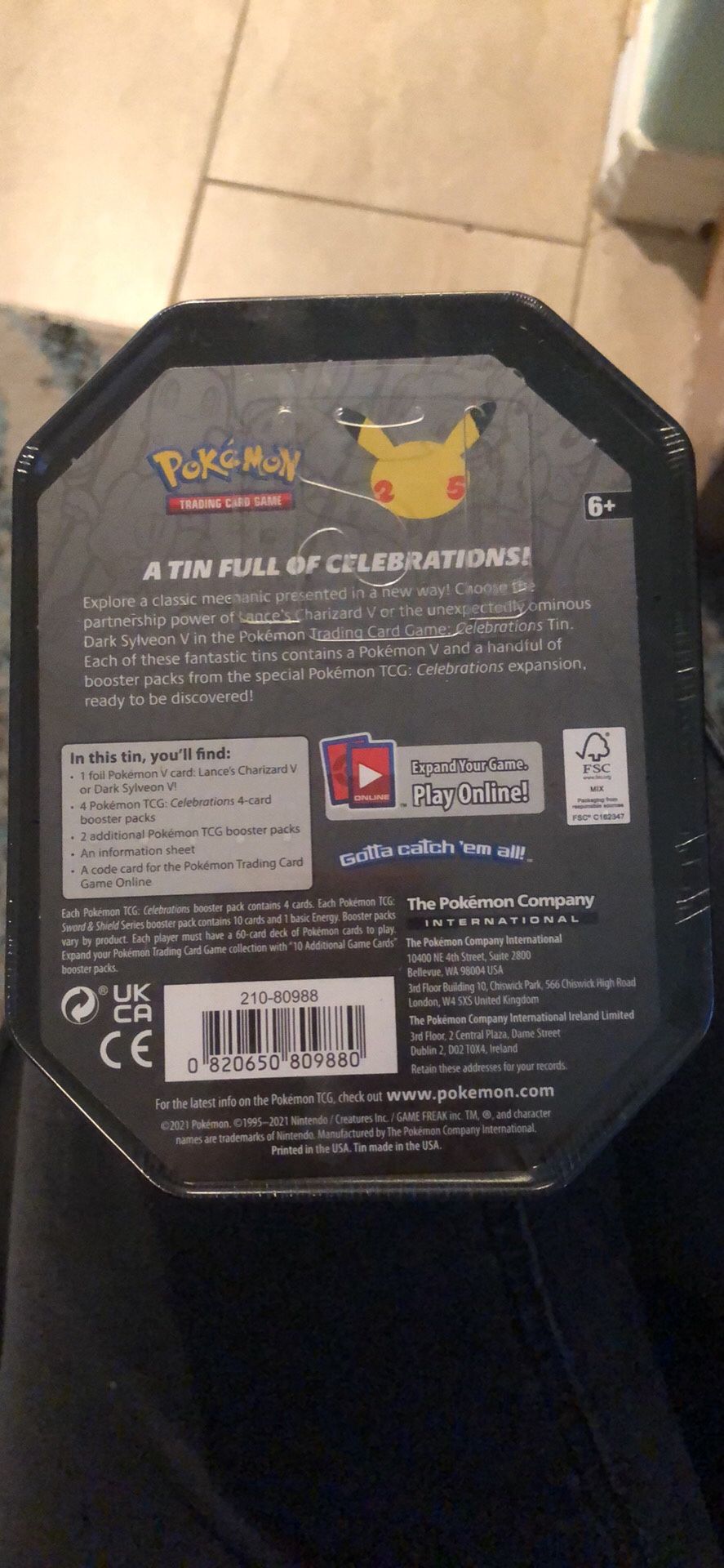 Pokémon 25th Anniversary Tin Lance’s Charizard