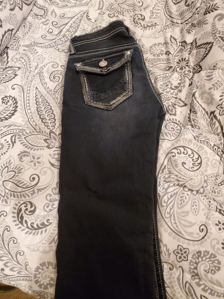 Cute clothes, new and like new. All size medium all for 35$