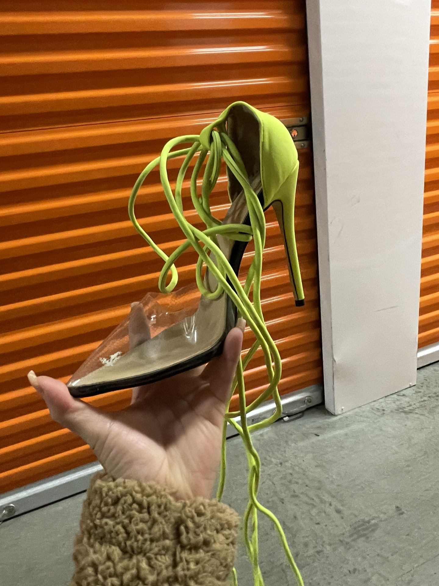 Size 7 Women’s Green Strappy Heel