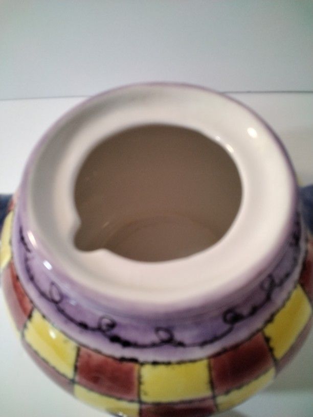 Very Cute Tea Pot Great For Home Decor.