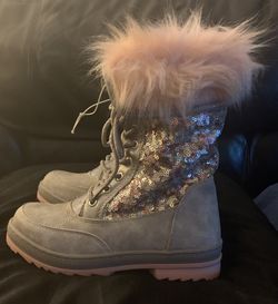 Brand new with tags girls justice brand boots , size 4 Thumbnail