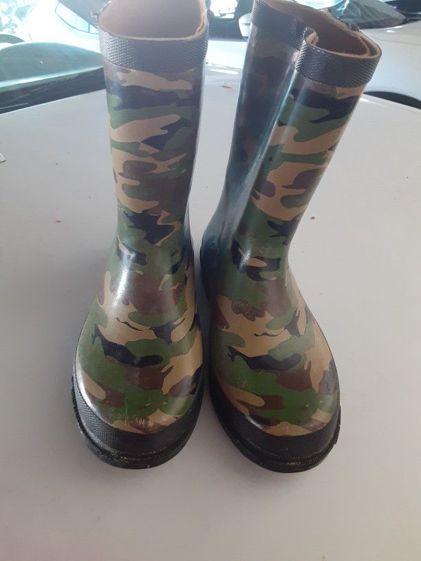 Boys Size 4 Army Rainboots $4 Boots Costume Rain In Huntington Beach 🏖️