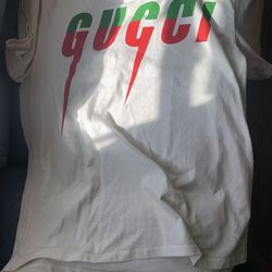 Gucci Shirt Only Worn Once Size Large  Thumbnail