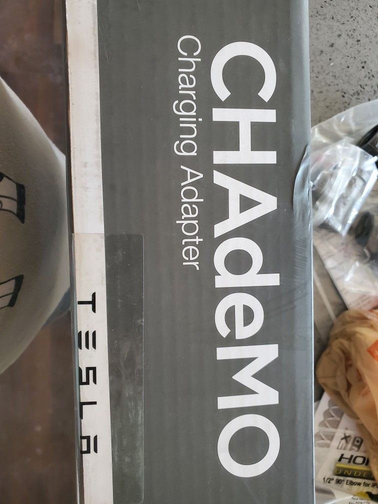 Chademo Charging Adapter TESLA