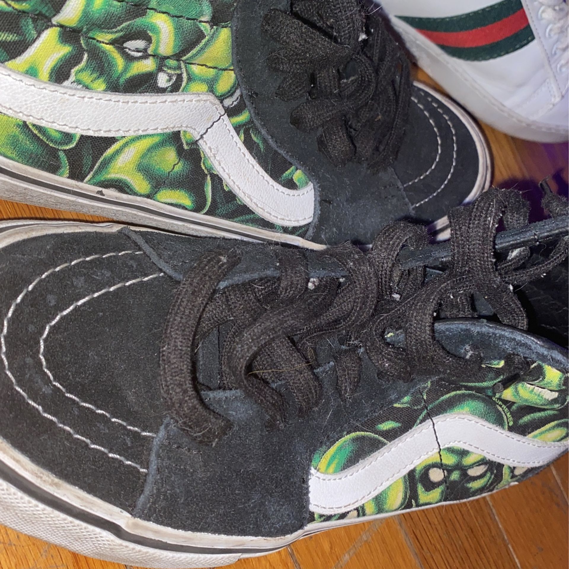 skull supreme vans 250