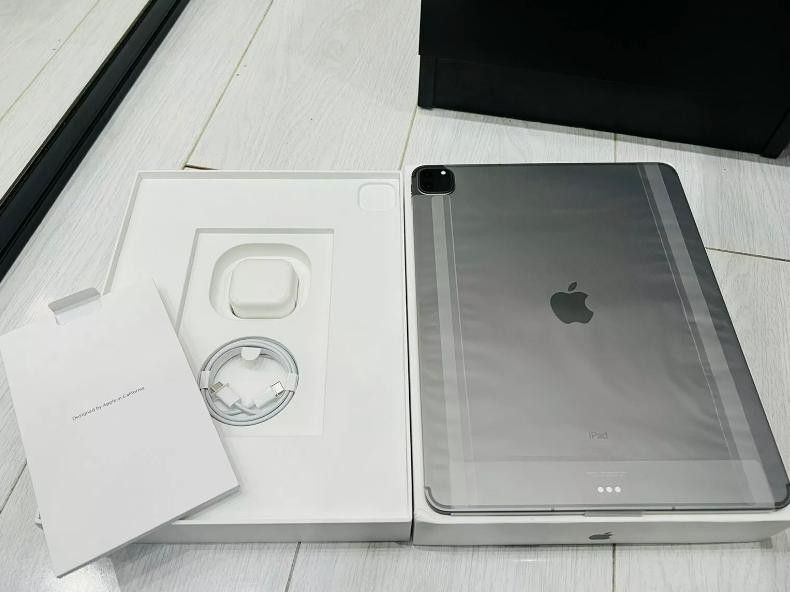 Apple iPad Pro 5th Gen 12.9" 2021 M1 - 2TB Wi-Fi & Cellular 5G Space Grey