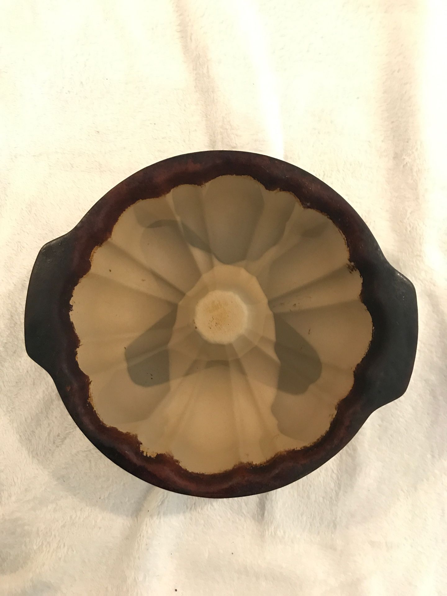 PAMPERED CHEF STONEWARE FLUTED PAN 1140 SEASONED