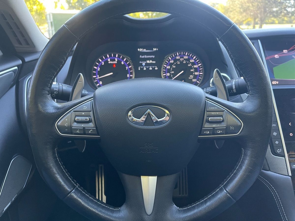 2017 INFINITI Q50