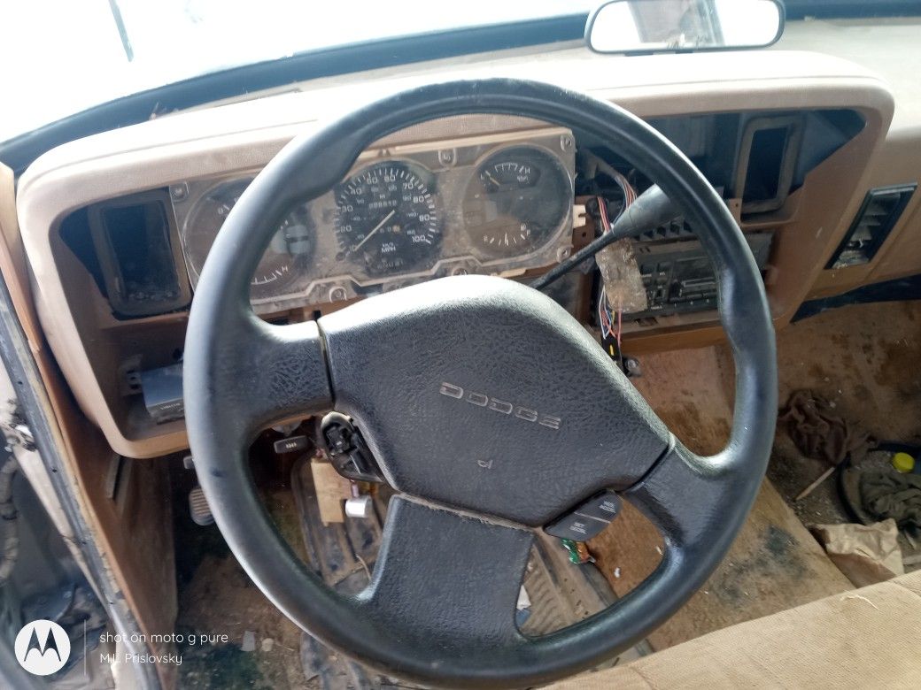 1992 Dodge D150