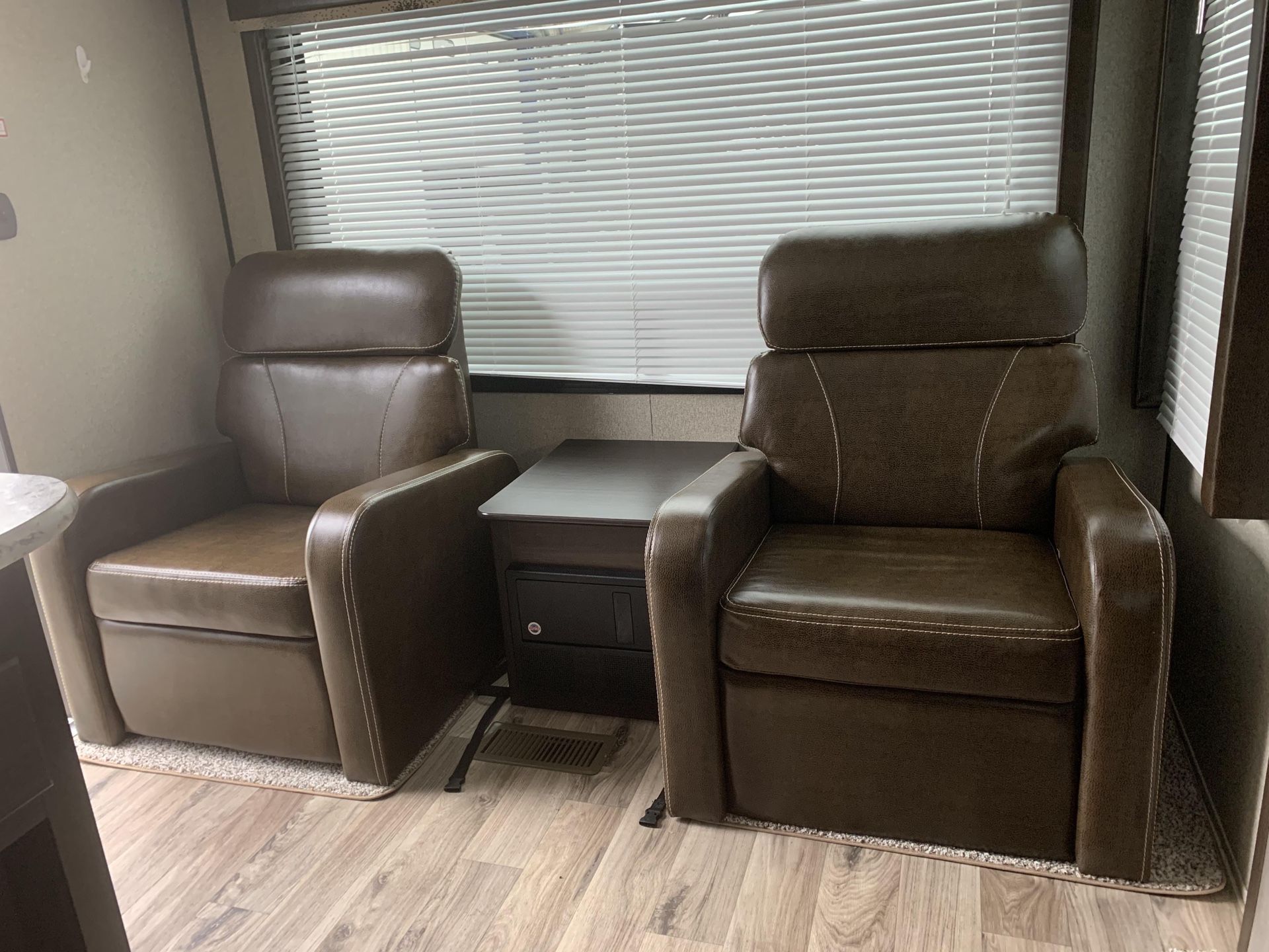2018 Keystone Springdale 2660RL Travel Trailer