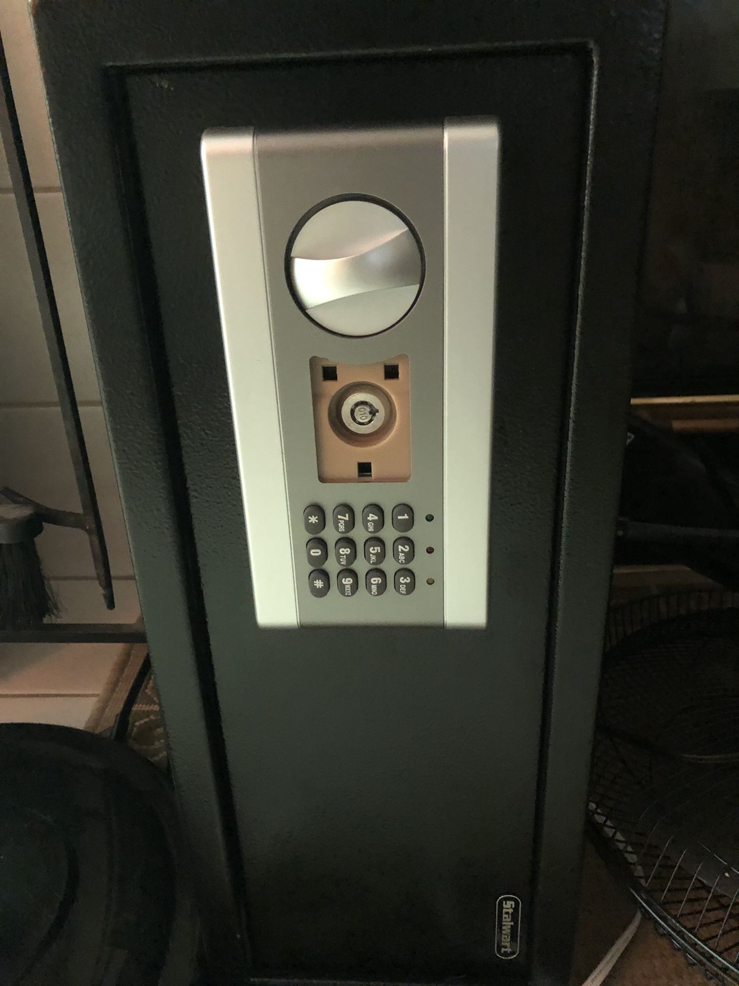 Stalwart Safe KEY ENTRY ONLY for Sale in Bellevue, WA OfferUp