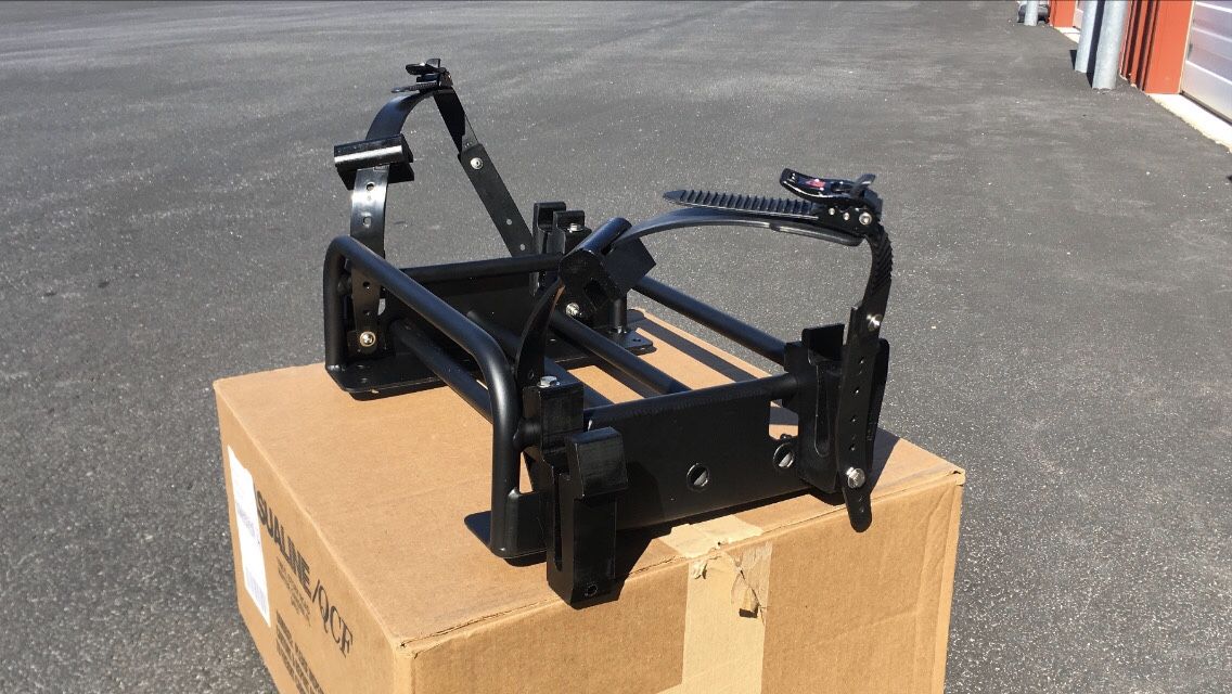 “CFR” Cheetah Factory Racing Dual Snowboard / Ski Rack