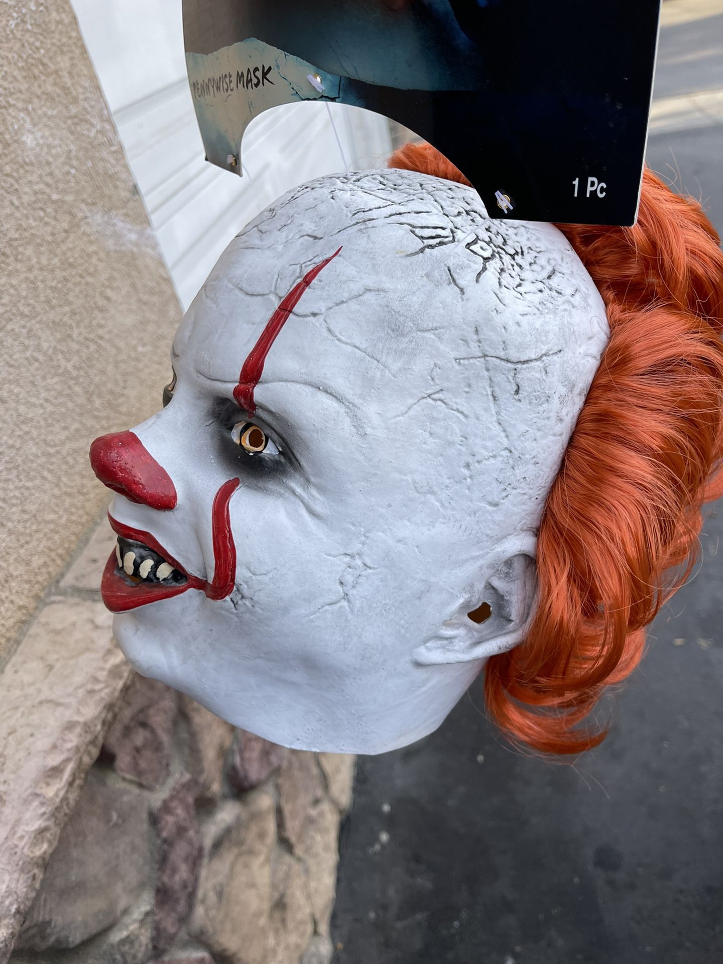 New! IT HALLOWEEN MASK