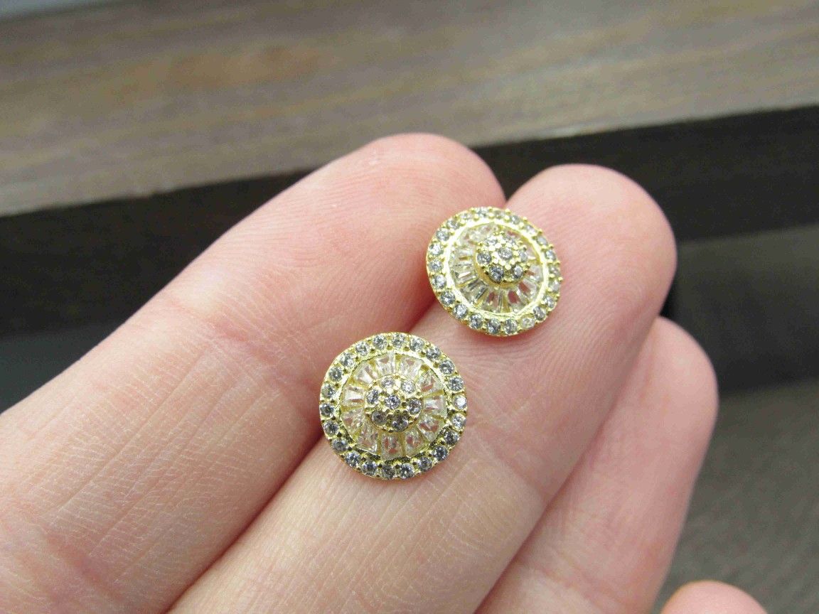 Sterling Silver Gold Plated Round Design CZ Stud Earrings Vintage Wedding Engagement Anniversary Beautiful Everyday Minimalist Cute Sexy