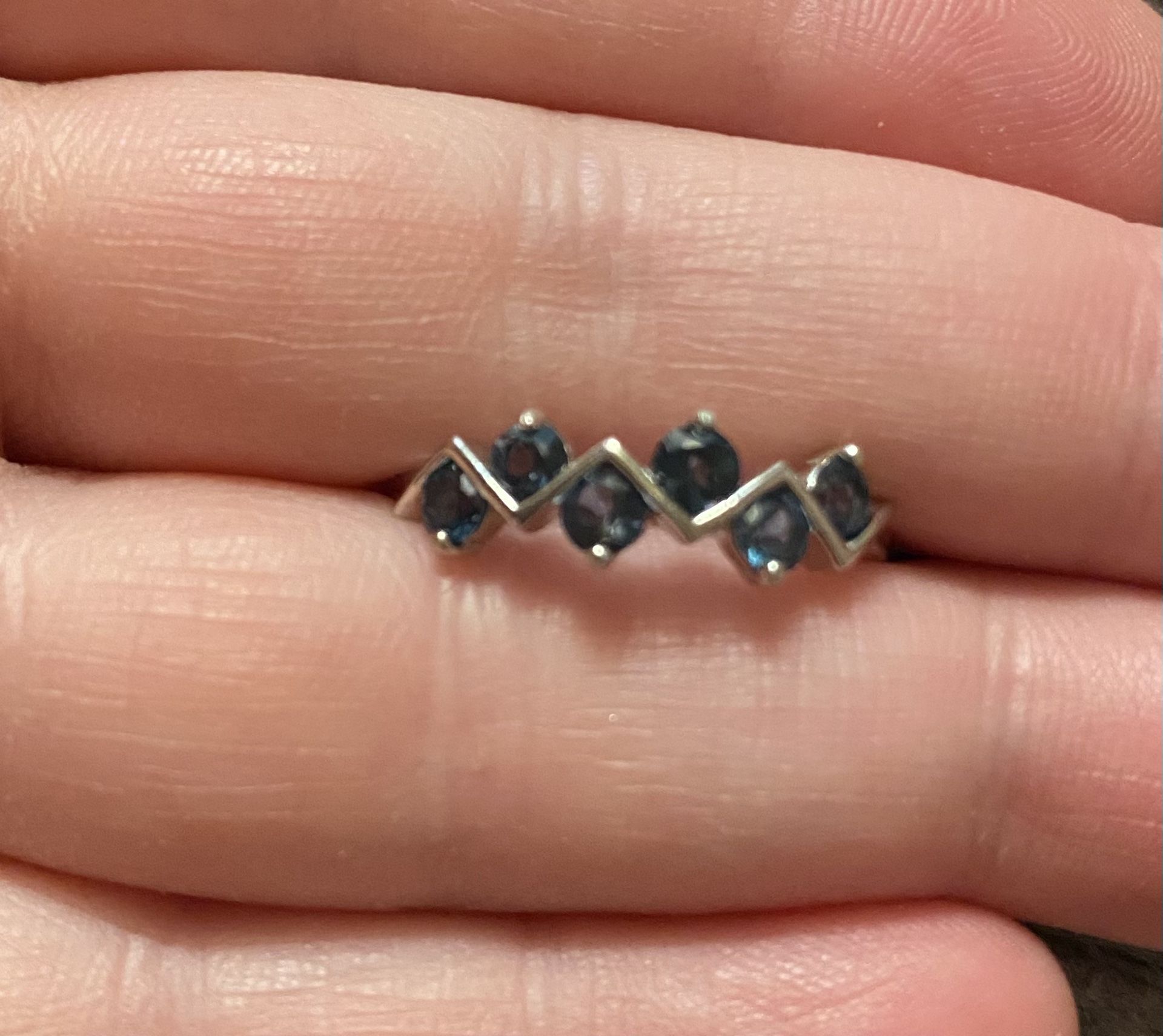 Elegant Unique Natural London Blue Topaz Zig Zag Silver Ring S925