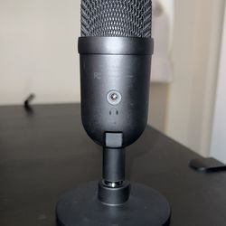 Razer Seiren V2 X USB Microphone Thumbnail