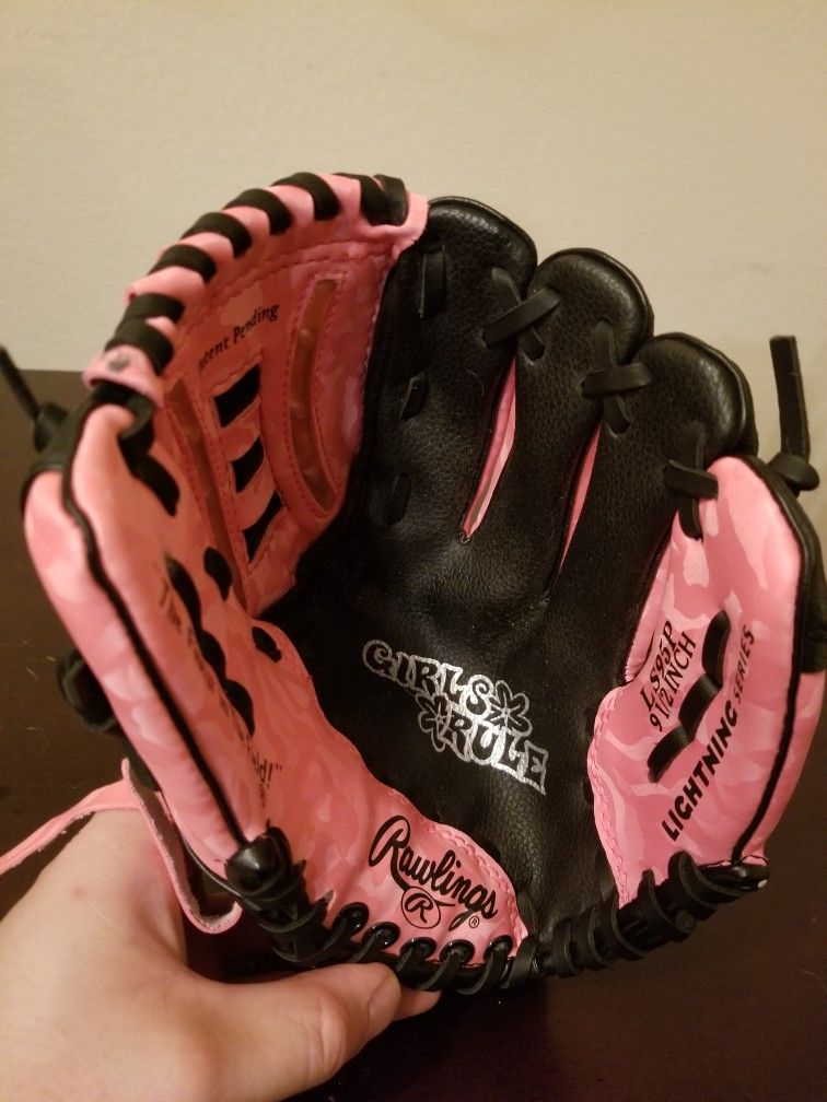 Rawlings "Girls Rule" Lightning Series Baseball Glove 9.5"/ LS95P