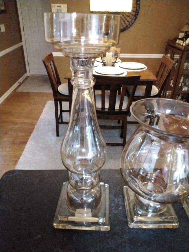 A Beautiful Candle Set Nice Quality They Have A Light Gold Color . See Size .
