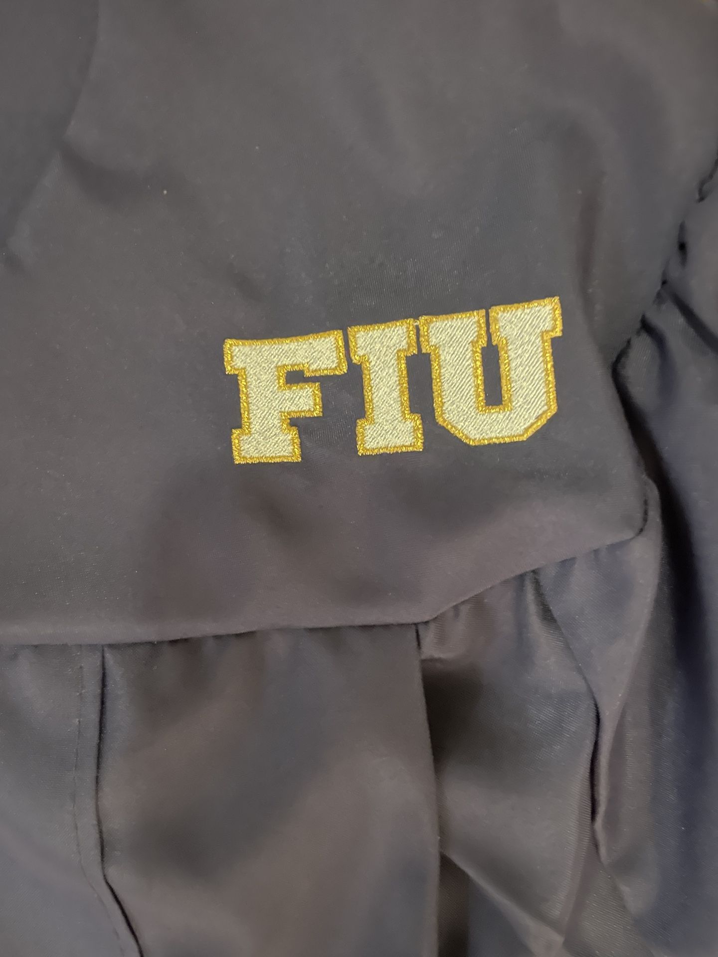FIU- Florida International University Bachelors Gown & Stole