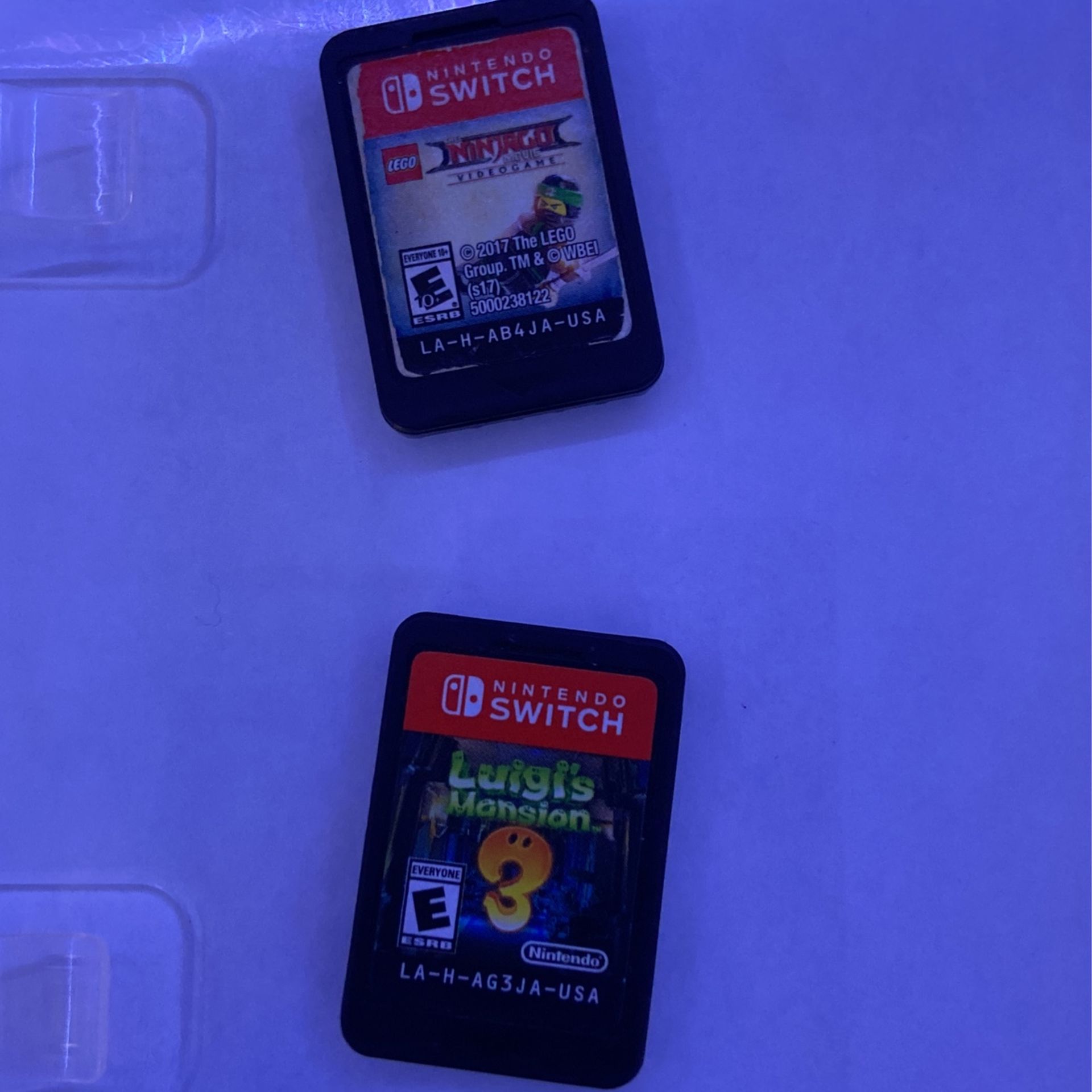 nintendo switch!!! brand new just bought it last month i just never play it!! comes with 3 games Skyrim , luigi’s mansion, and ninjaco video game