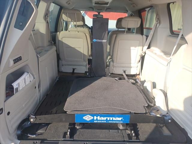 2010 Chrysler Town & Country