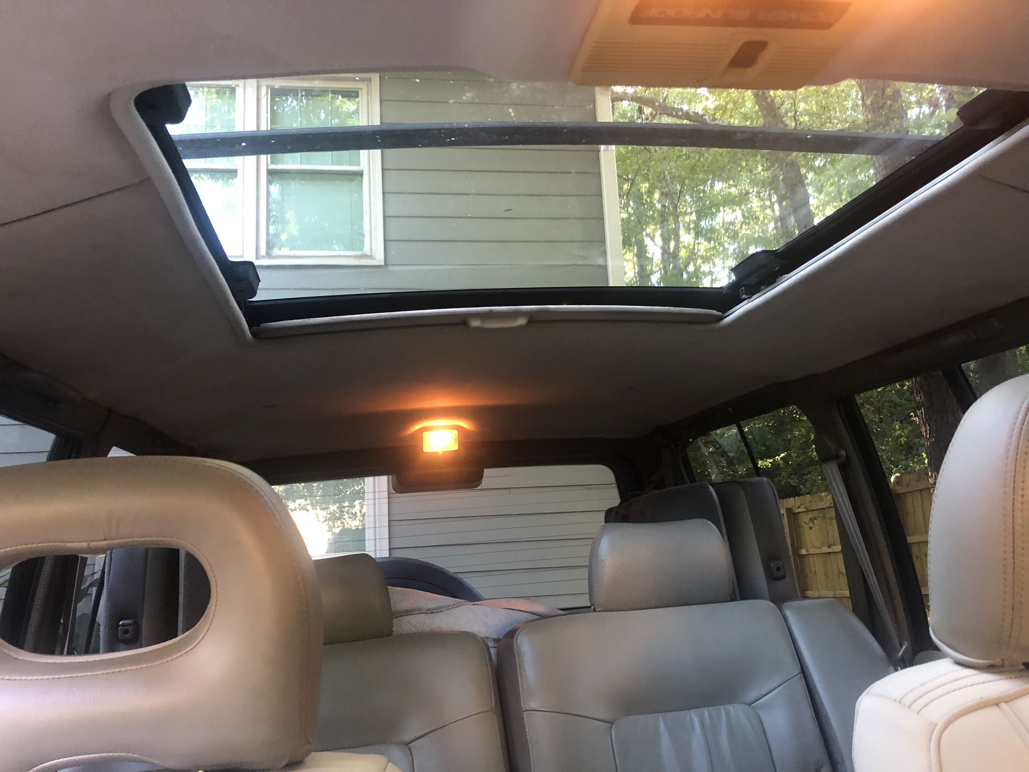 1999 Mitsubishi Montero