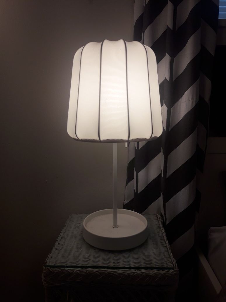 Set of 2 matching dimmable table lamps