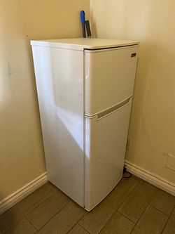 Small Refrigerator Used Thumbnail