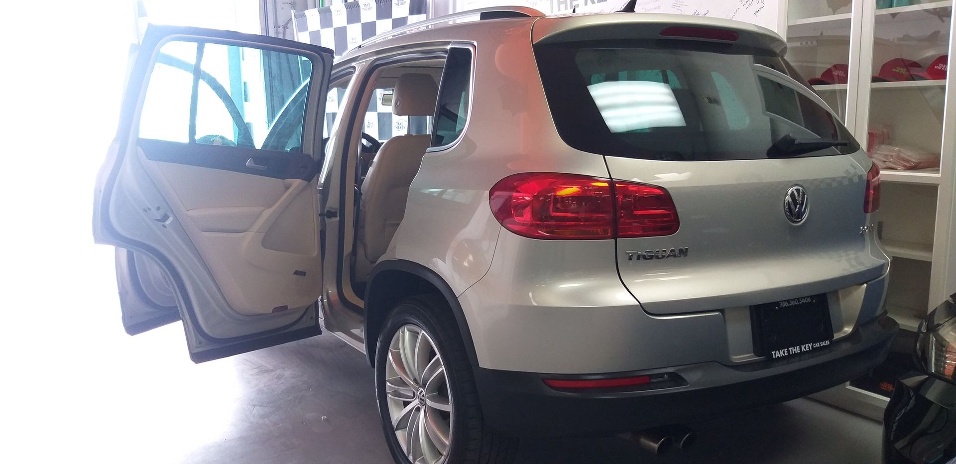 VOLKSWAGEN TIGUAN SALE
