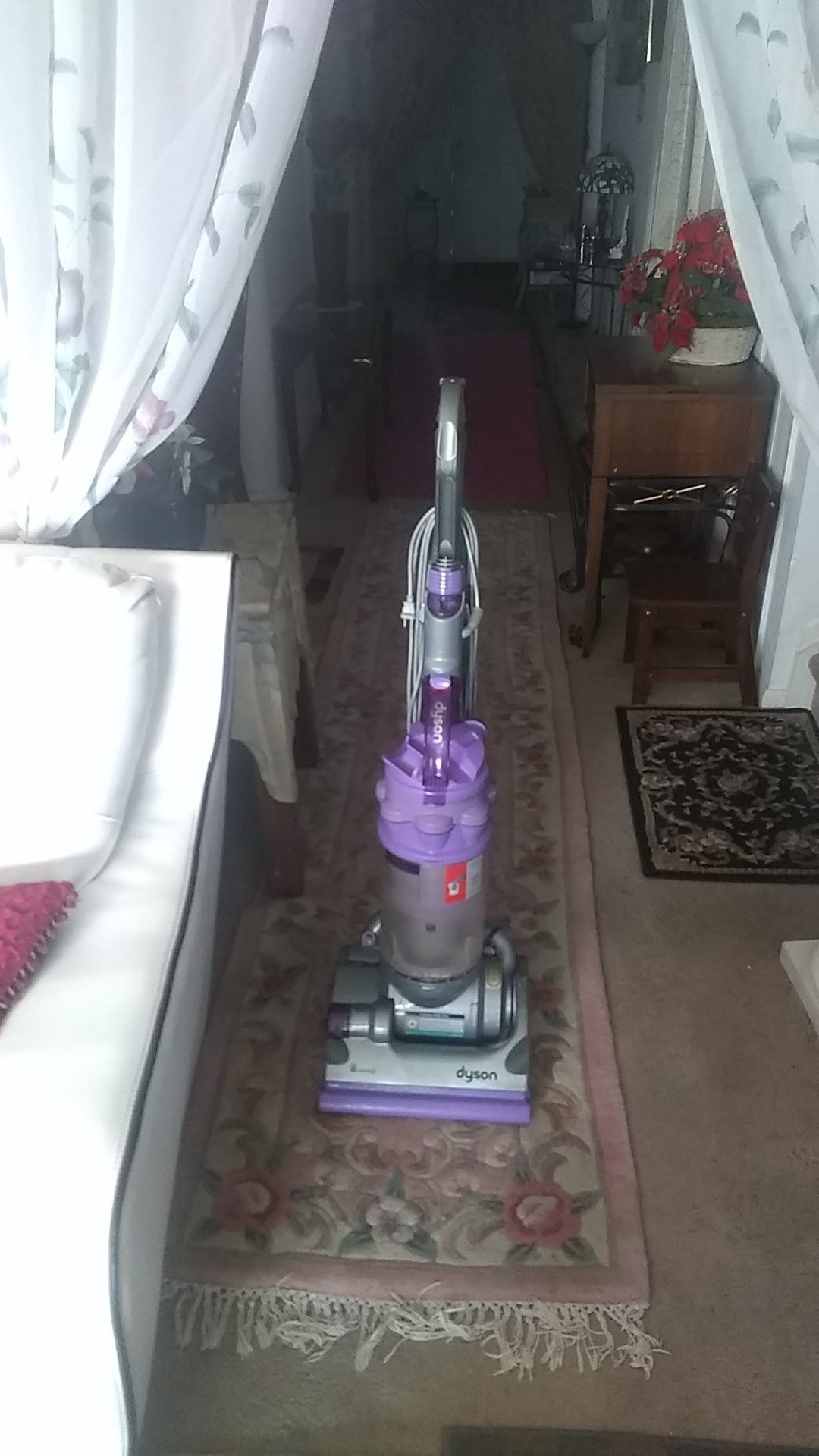 Vacuum cleaner Dyson like new