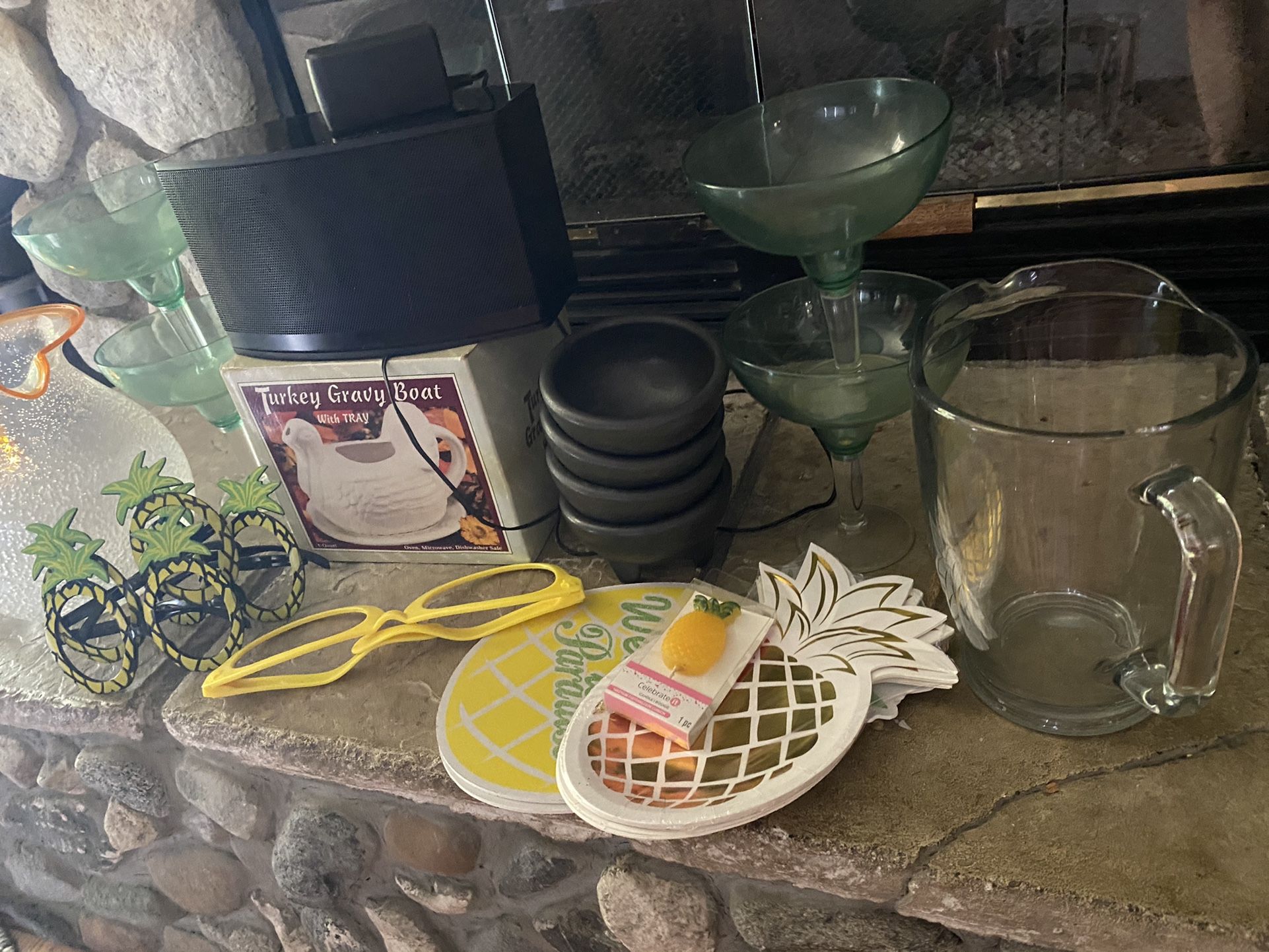 Bluetooth Speaker ‘ 6 Margaritas Cup ‘2 Jars’ 4 Molcajete Bowls