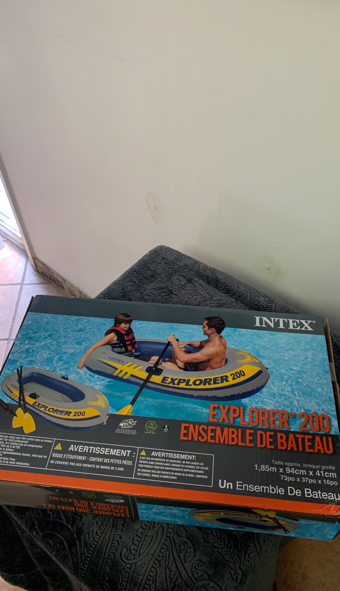 Intex inflatable boat new