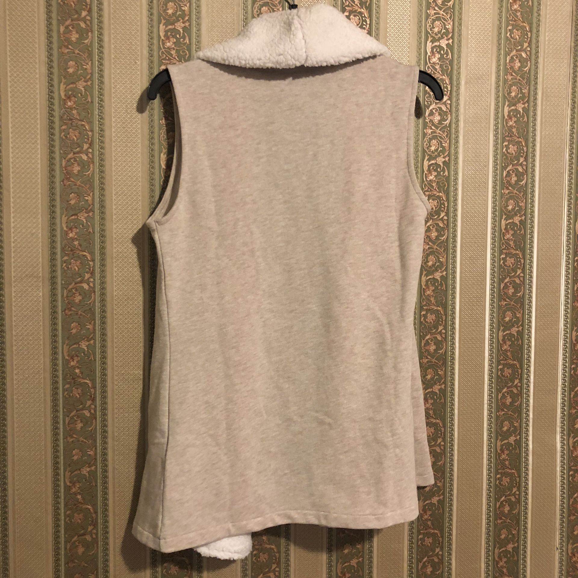 New Tommy Hilfiger vest