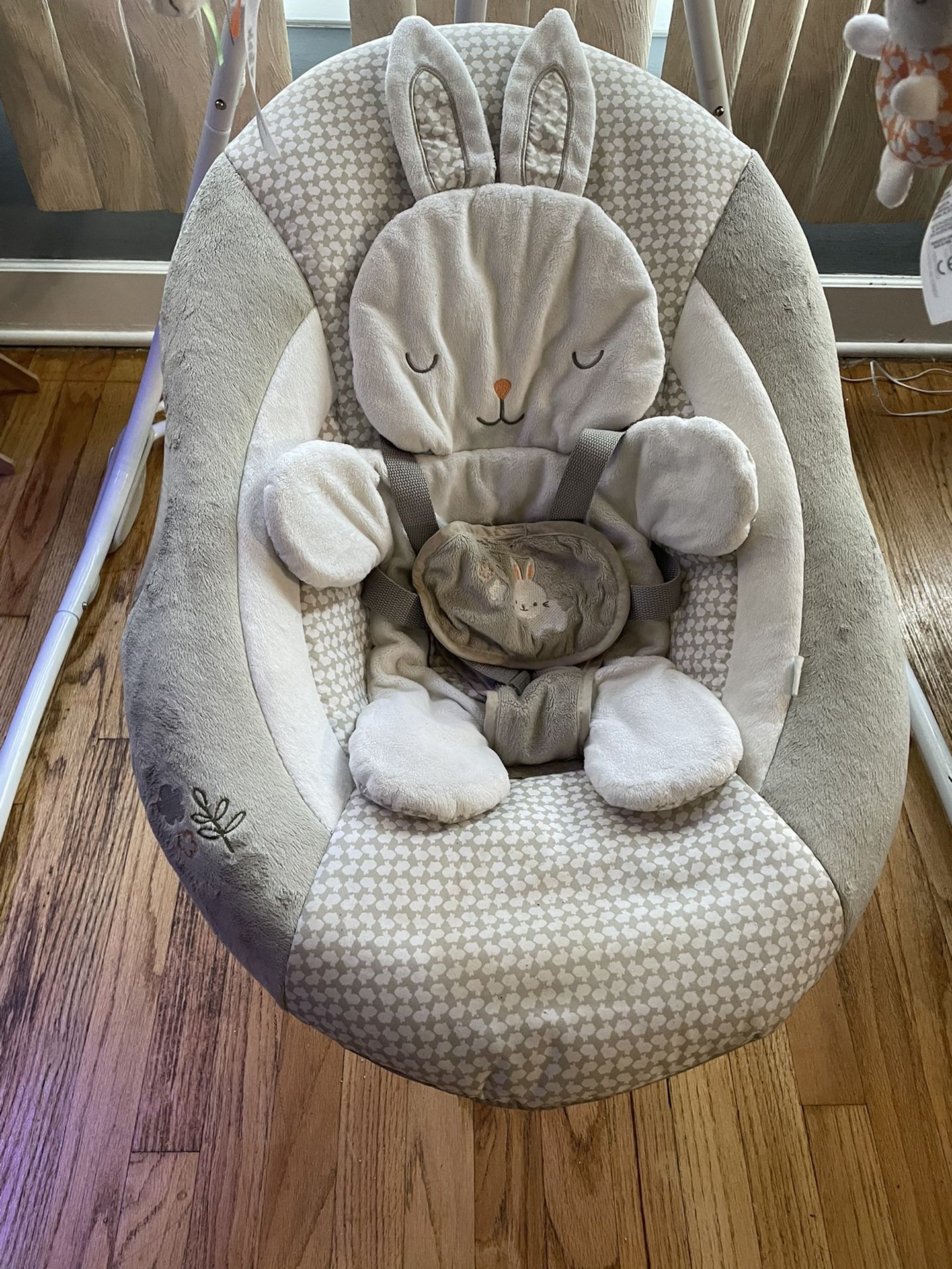 Ingenuity Inlighten Cradling Swing