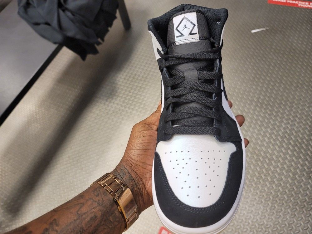 Jordan 1s Mid "Diamond" Sz 7