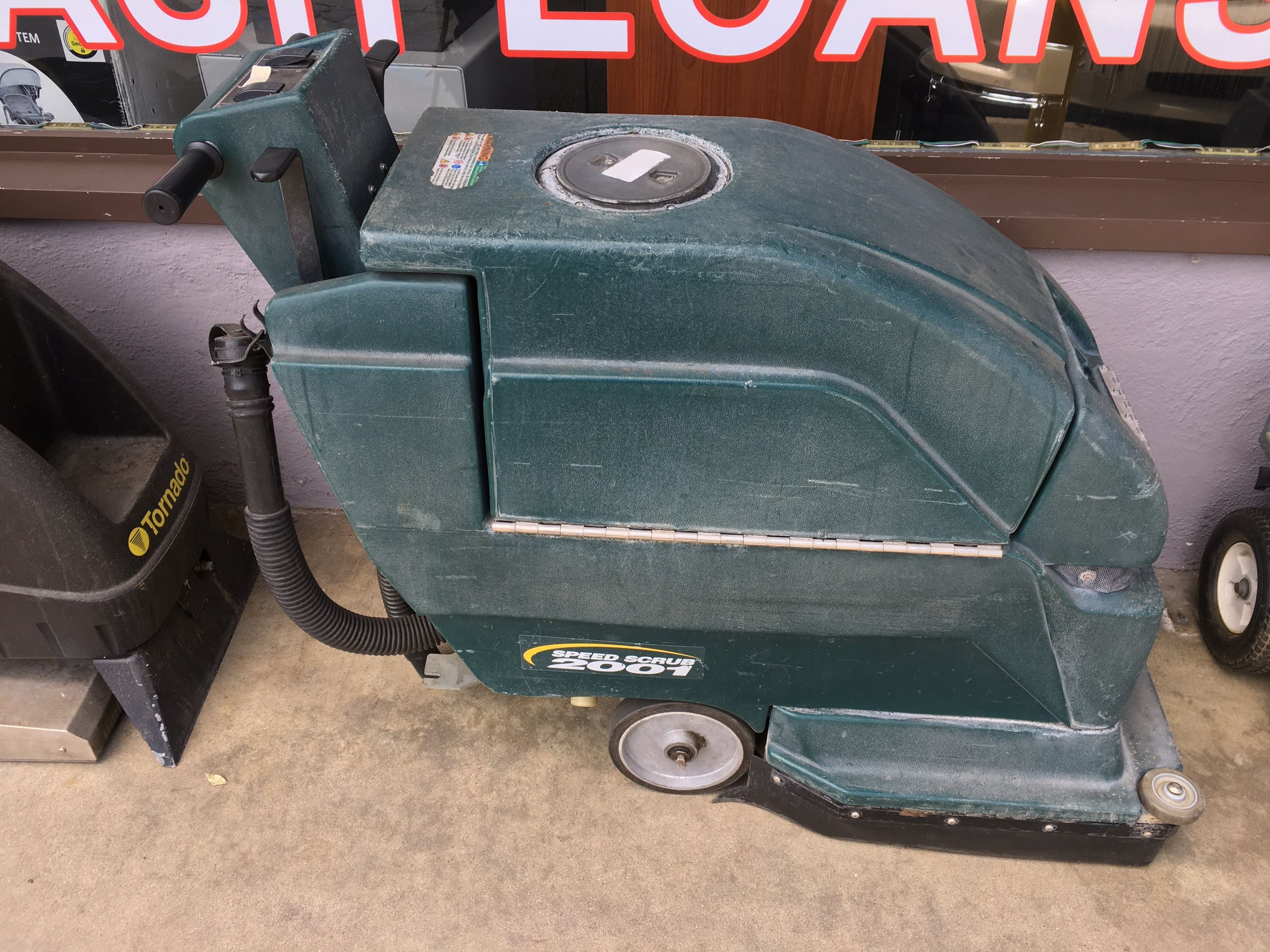 CARPET CLEANER SPEED SCRUB 2001 20" DISK WITH SCRUBBER AND TOP LID