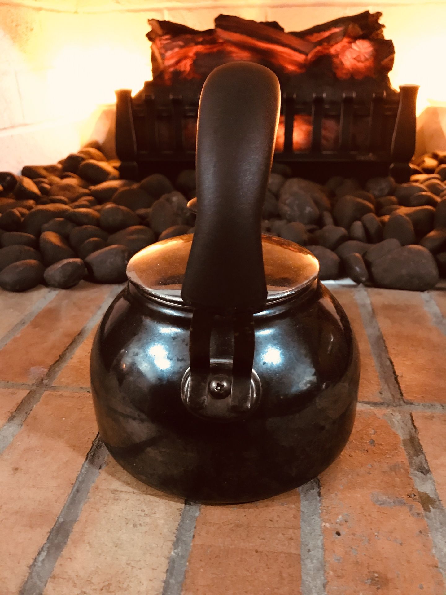 Tea Kettle Pot darker gunmetal grey with lid & whistle