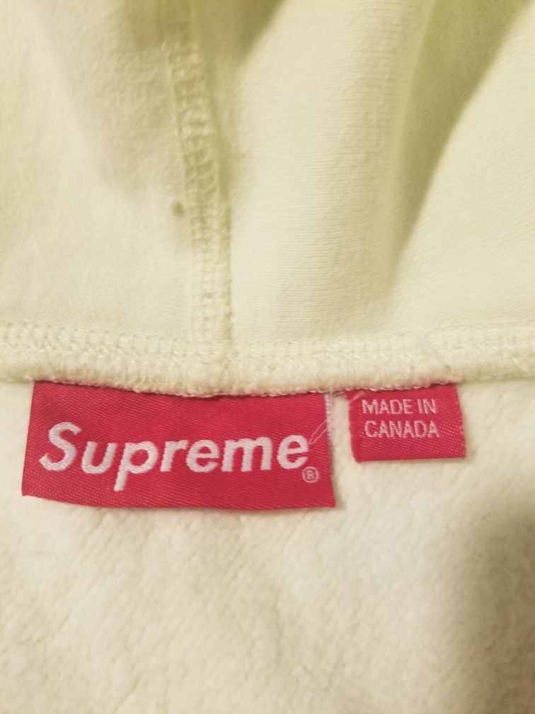 Supreme hoodie