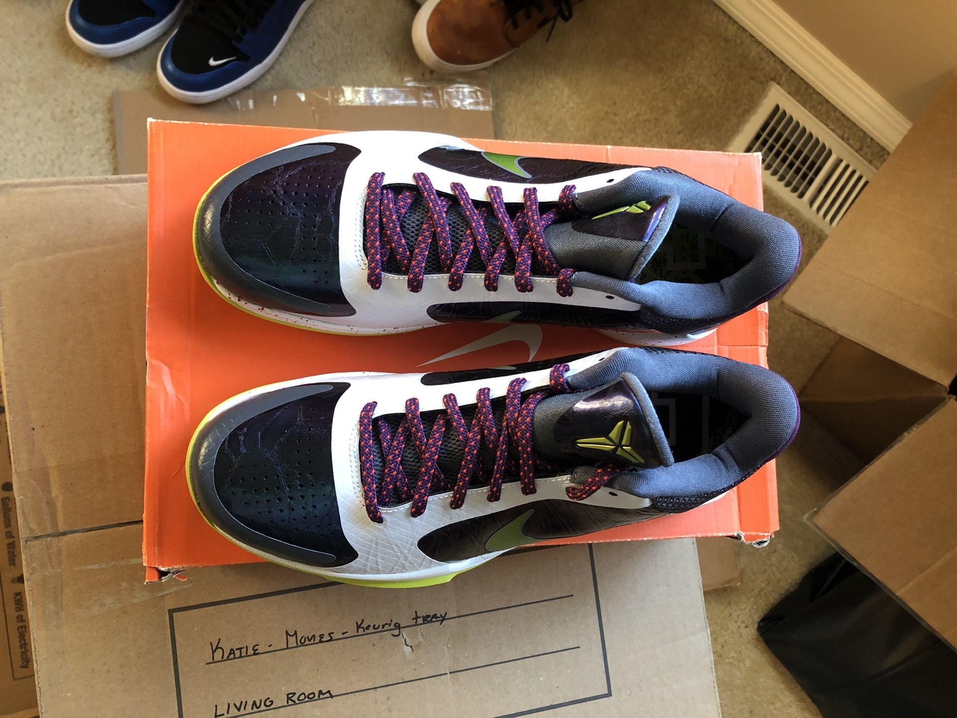 Kobe V Joker Chaos