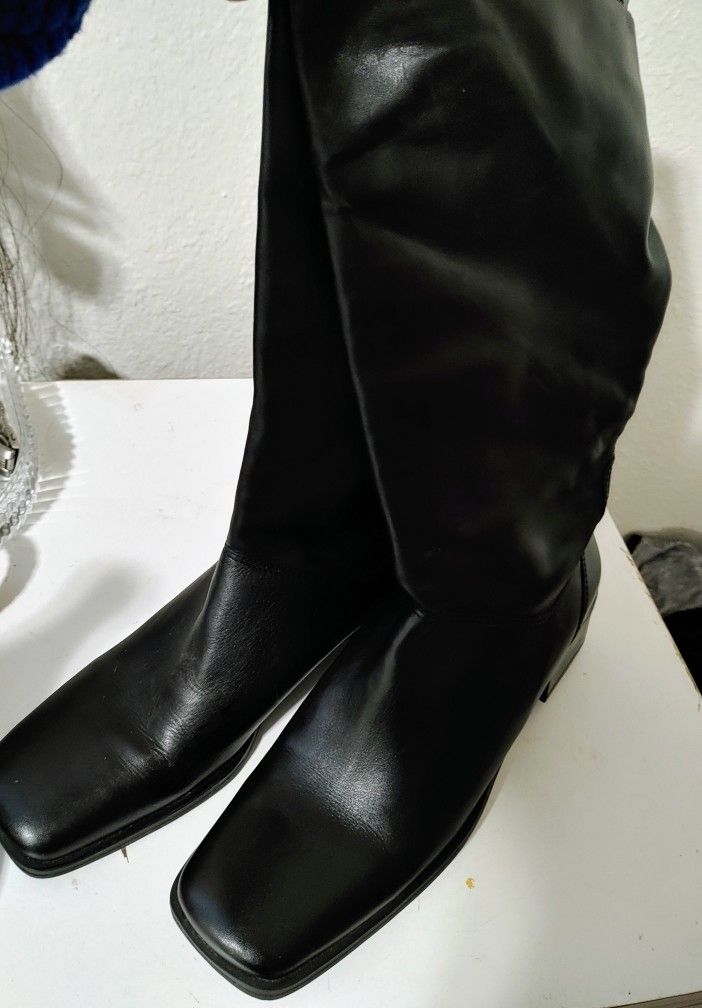 Ladies Naturalizer Black Leather Boots