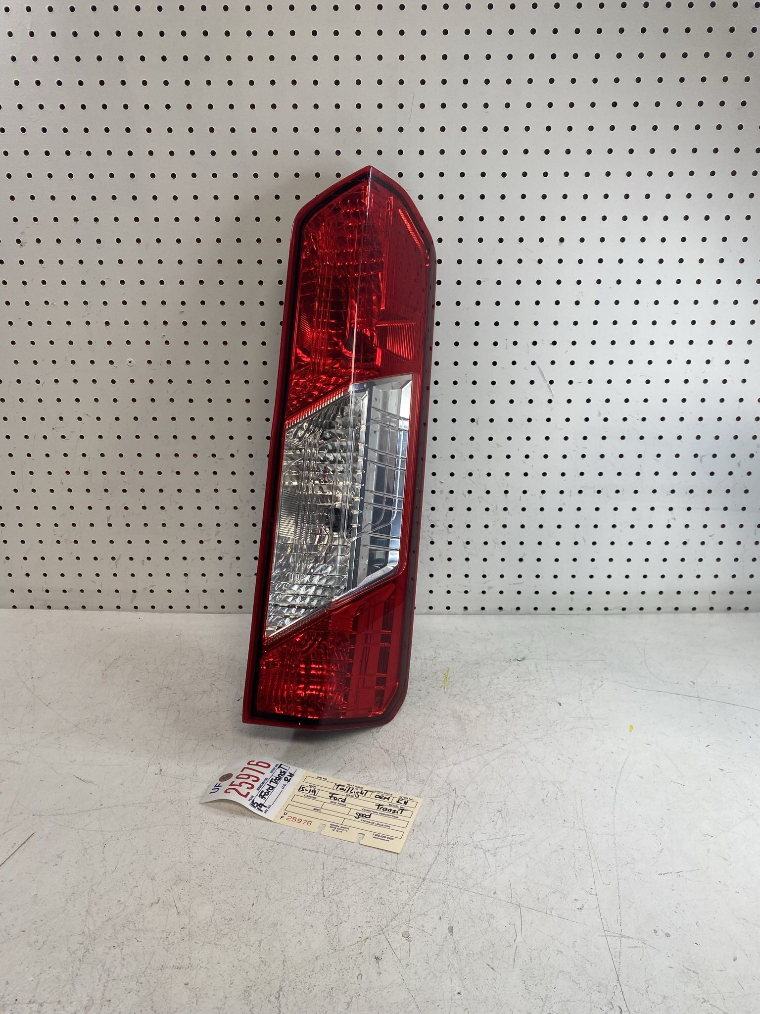 2015 2019 FORD TRANSIT RIGHT SIDE TAIL LIGHT OEM