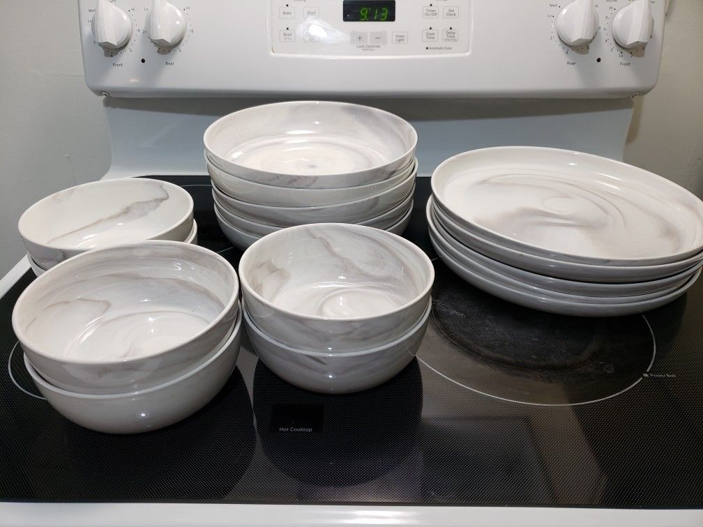 White Gray Dishes