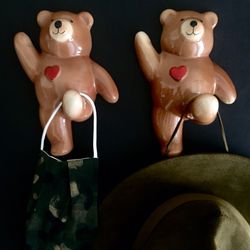 Vintage kids teddy bear hook wall hanging 🧸 2 for $20 Thumbnail